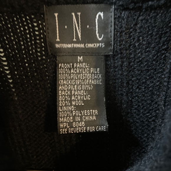 Women Medium Faux Fur and Knit Vest - Picture 2 of 5